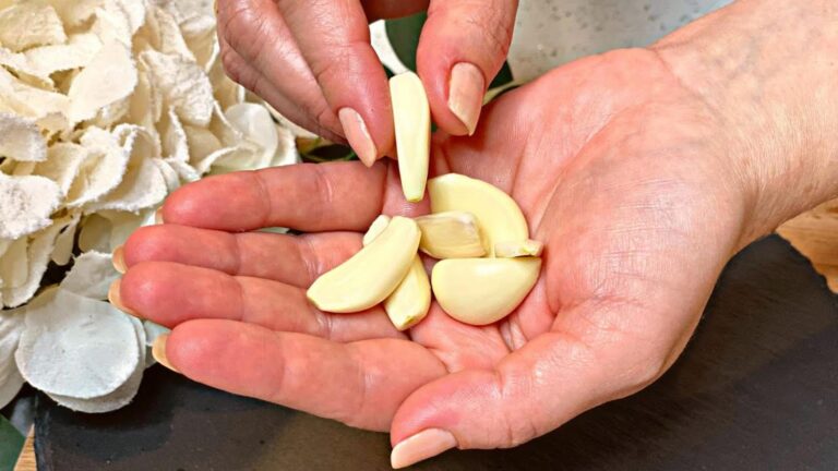 Questo semplice gesto libererà i tuoi polmoni e fermerà la tosse in tre giorni…
