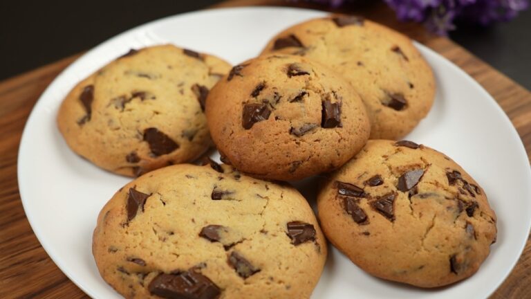 Scopri 5 segreti per biscotti al cioccolato morbidi e golosi!
