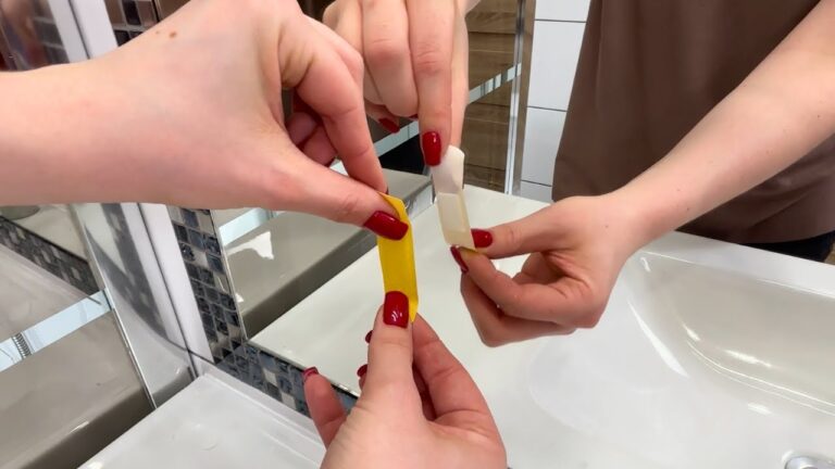 Scopri 3 trucchi geniali per hotel: come riconoscere uno specchio a due vie!