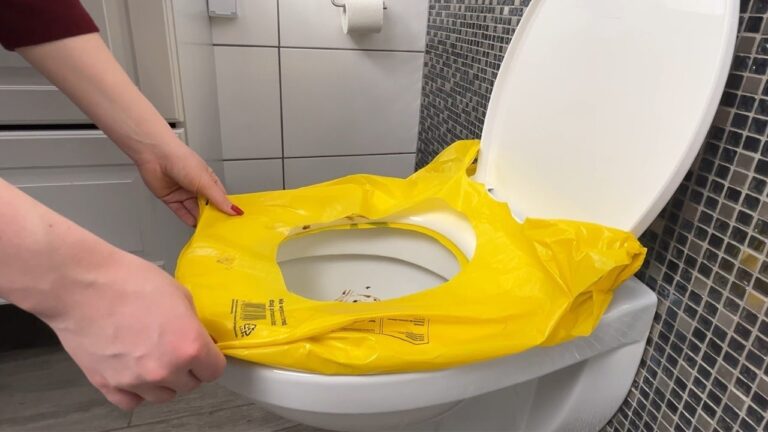 Scopri 5 trucchi geniali per igienizzare il tuo bagno senza fatica!