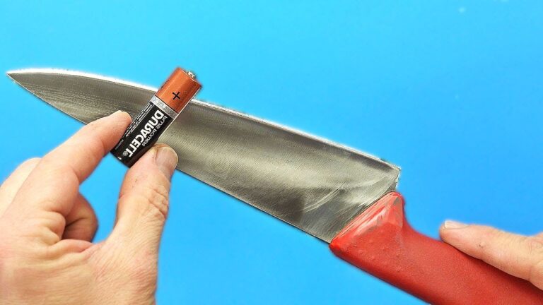 Rendi il tuo coltello affilato come un rasoio in 3 minuti con un metodo innovativo!