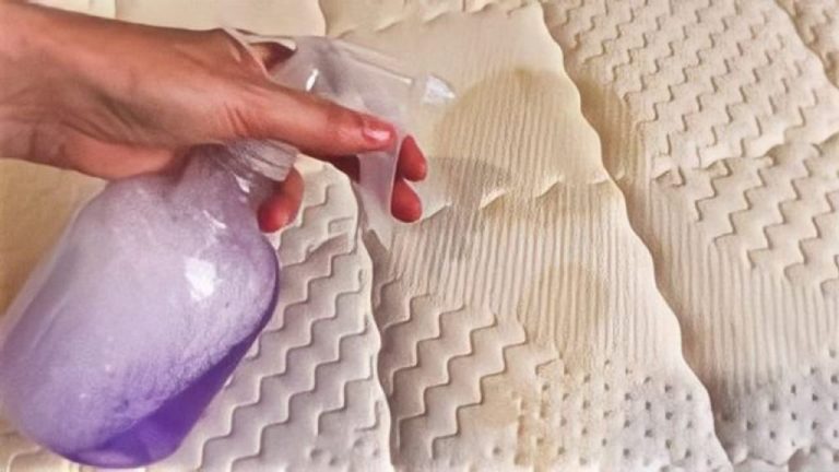 Con questi 2 ingredienti il materasso torna come nuovo: ecco come fare