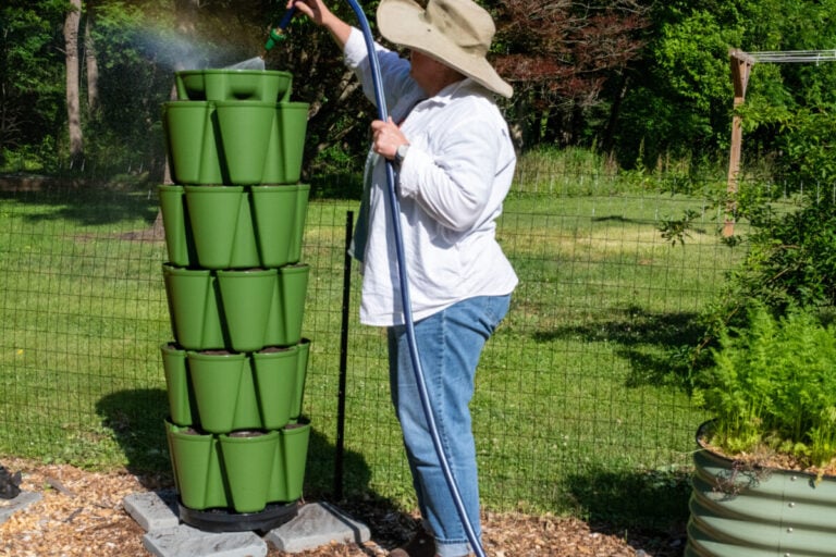 Ho acquistato un giardiniere verticale GreenStalk: ecco come allestirlo!