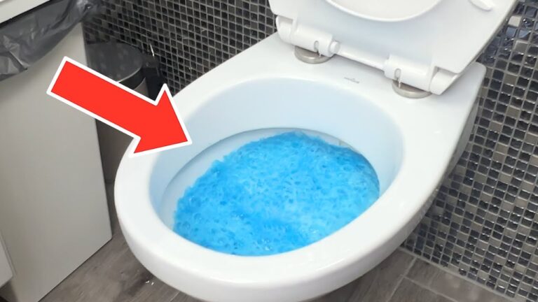 Scopri 5 ricette per pulire le toilet senza fatica e in modo efficace!