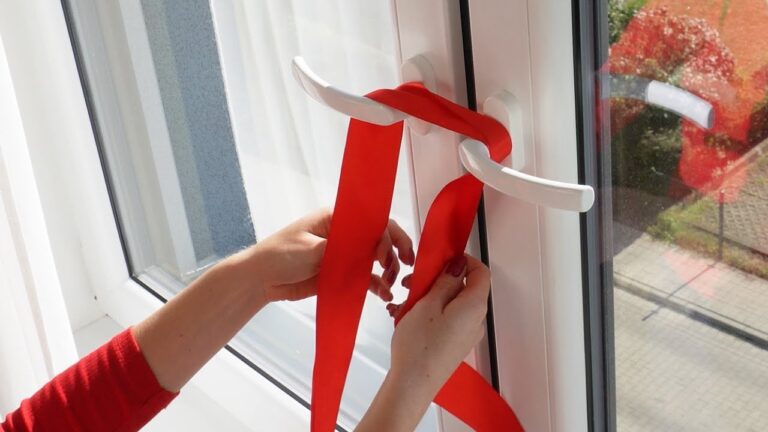 Scopri 5 trucchi per fare un nodo perfetto su qualsiasi maniglia!