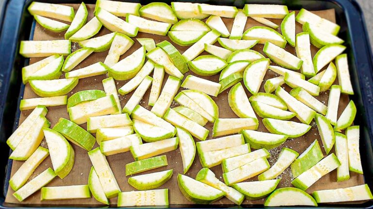 Scopri 5 ricette facili di zucchine al forno irresistibili e vegetariane